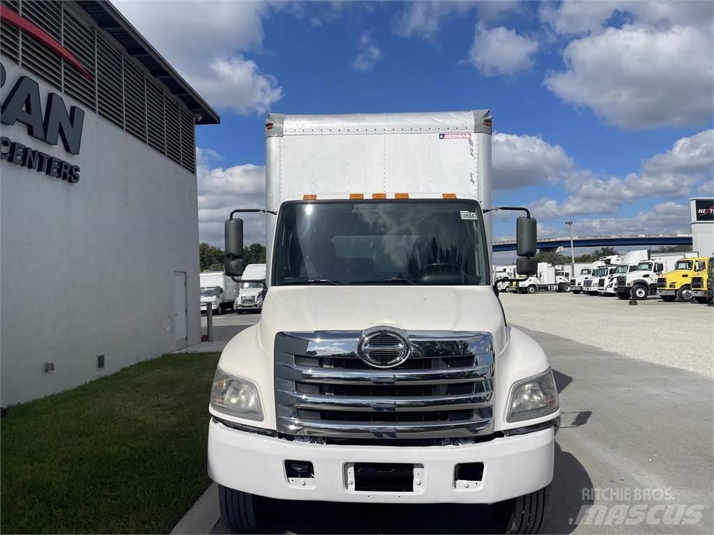 Hino 268 Camion cassonati
