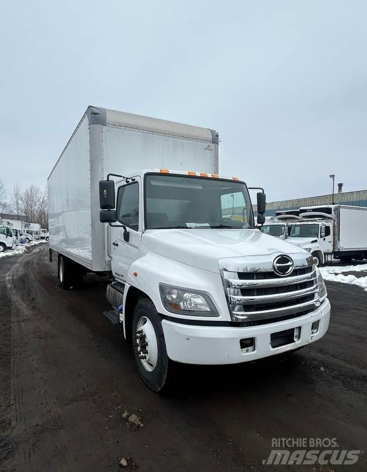 Hino 268 Camion cassonati