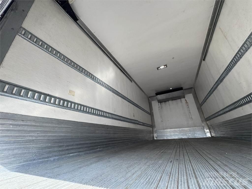 Hino 268 Camion cassonati