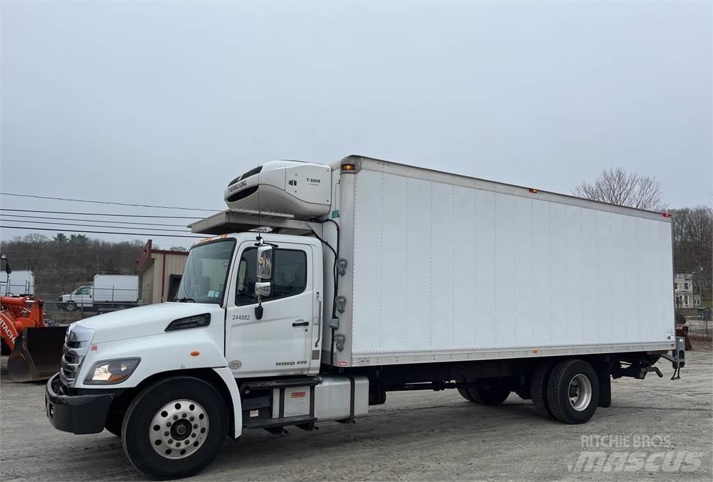 Hino 268 Camion cassonati
