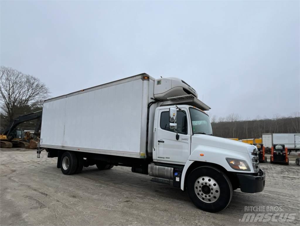 Hino 268 Camion cassonati