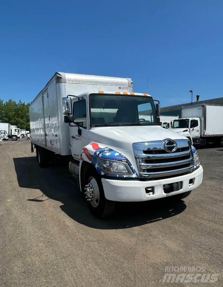 Hino 268 Camion cassonati