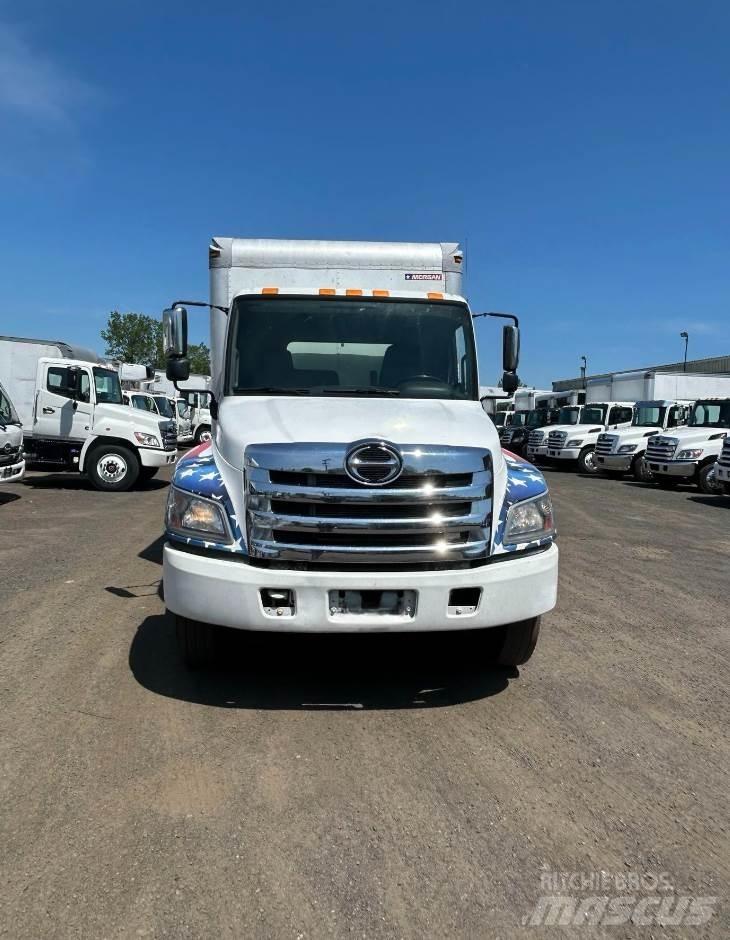 Hino 268 Camion cassonati