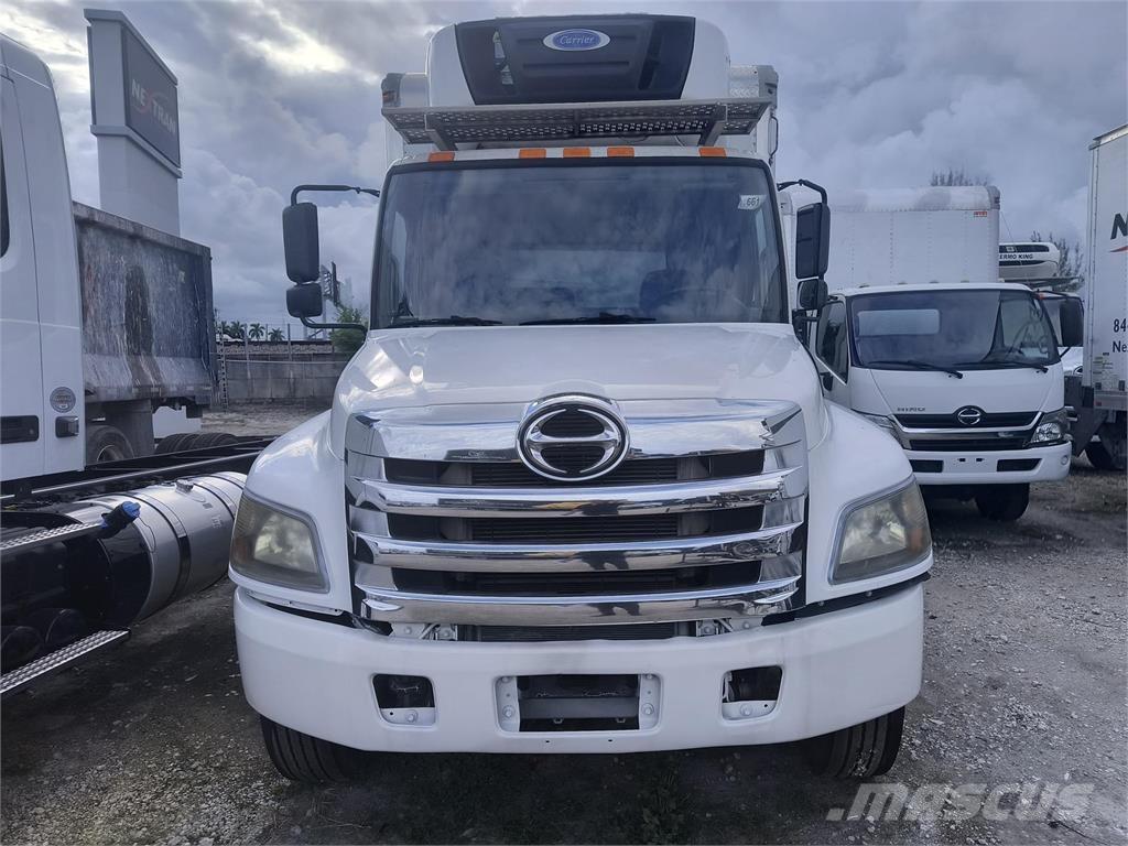 Hino 268 Camion cassonati