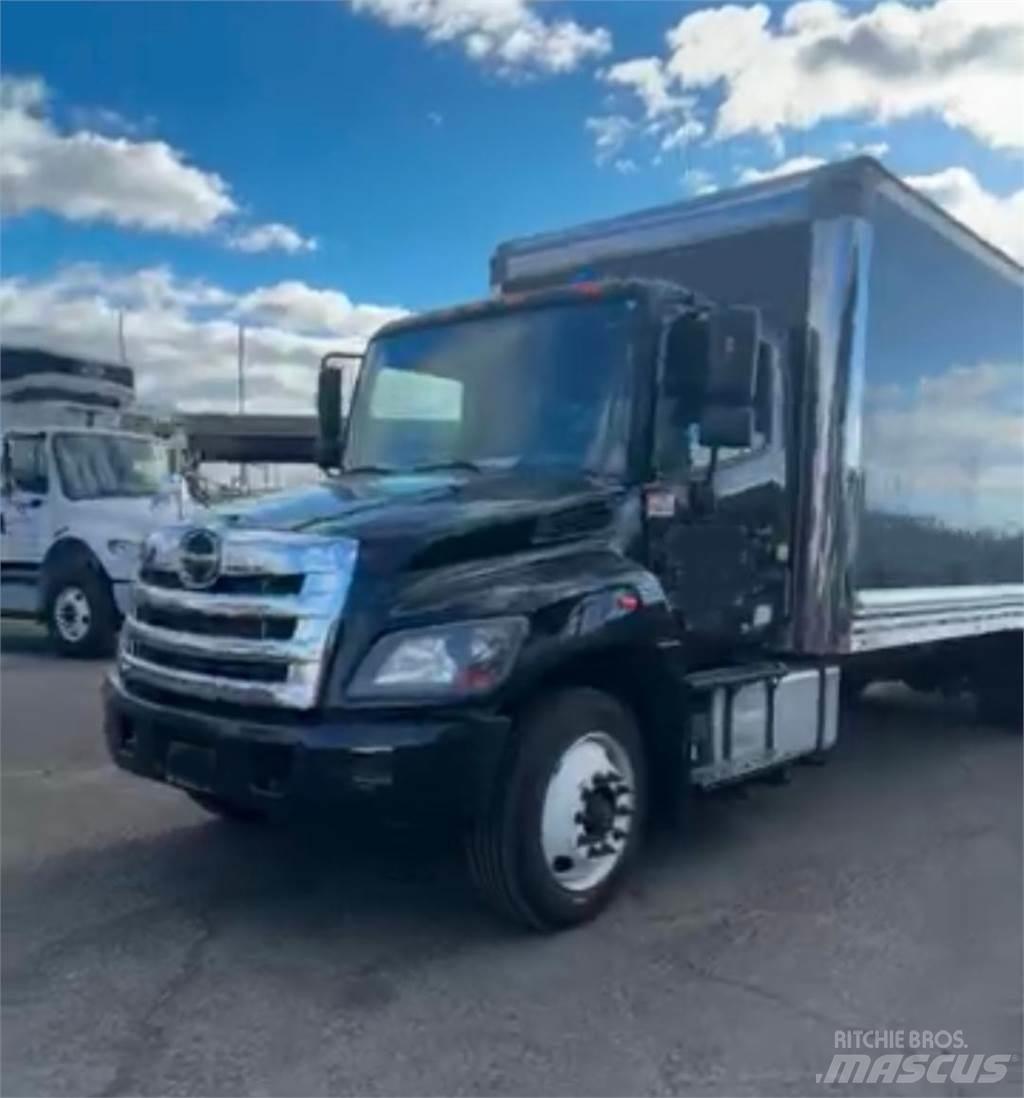 Hino 268A Camion cassonati
