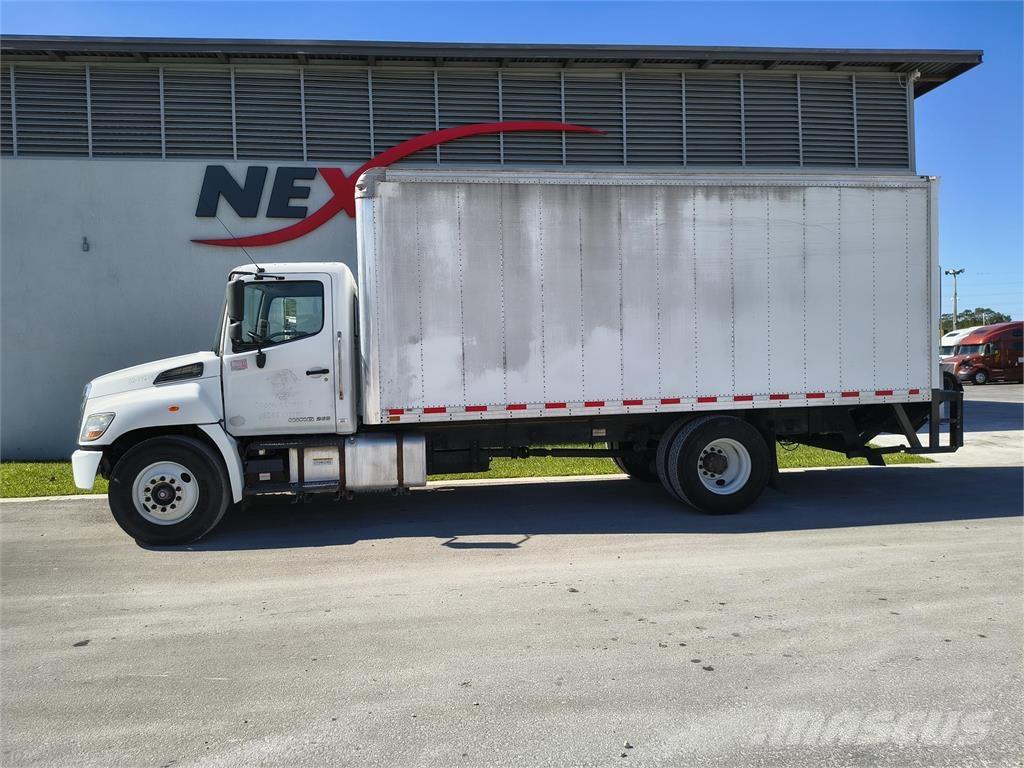 Hino 268A Camion cassonati