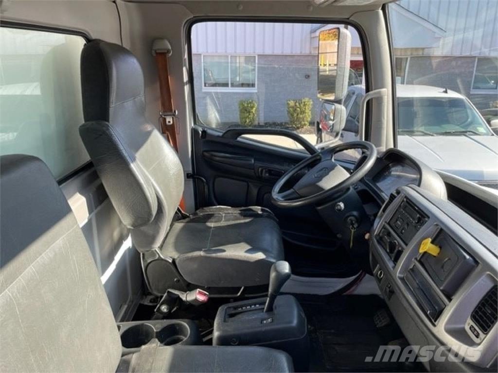 Hino 268A Camion cassonati