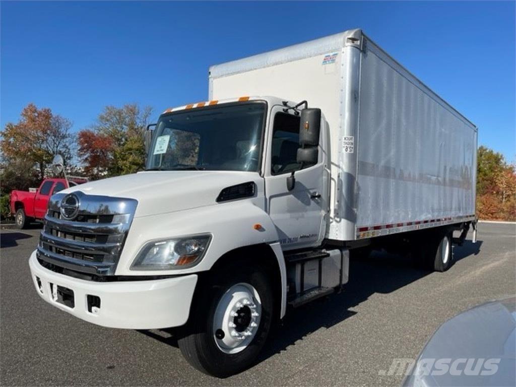 Hino 268A Camion cassonati