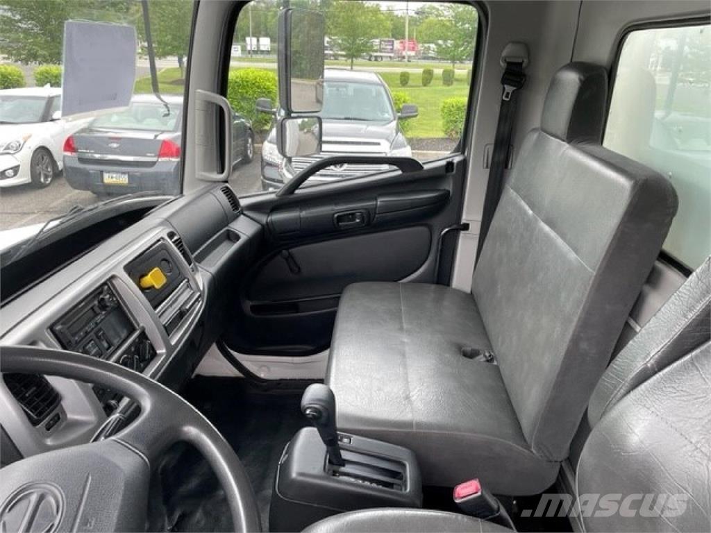 Hino 268A Camion cassonati