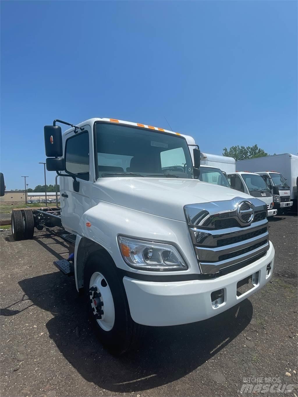 Hino L6 Camion cassonati