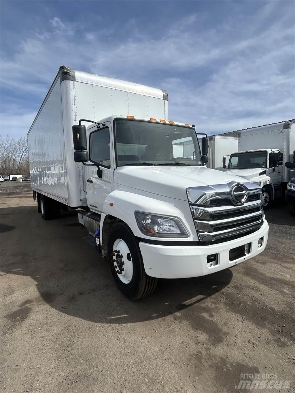 Hino L6 Camion cassonati