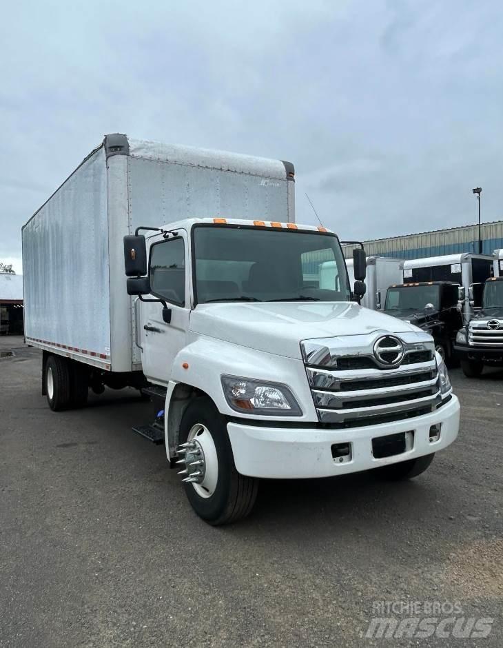 Hino L6 Camion cassonati