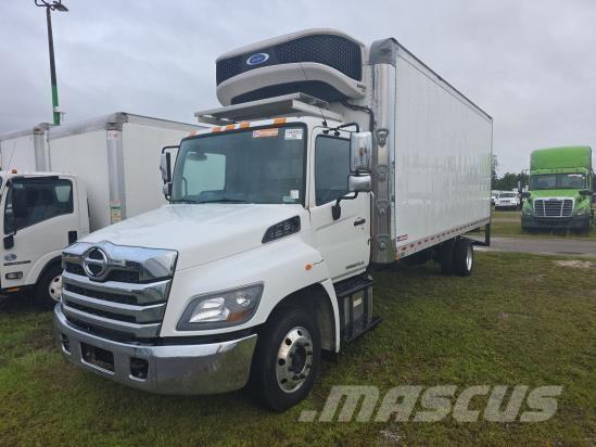 Hino L6 Camion cassonati