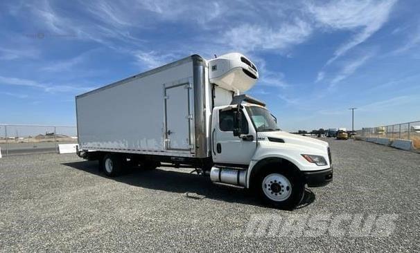 International 4300 Camion cassonati