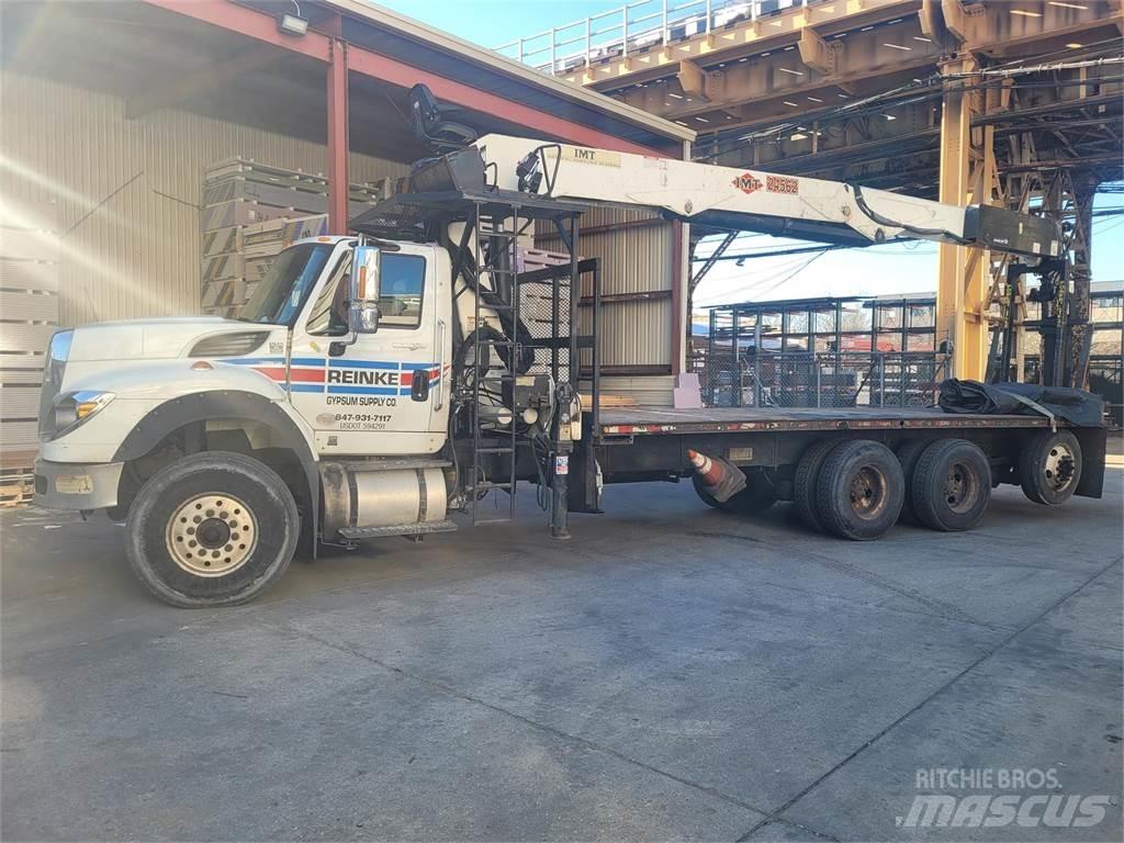 International 7600 Camion altro