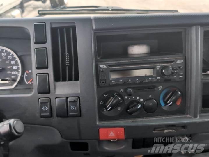 Isuzu NRR Camion altro