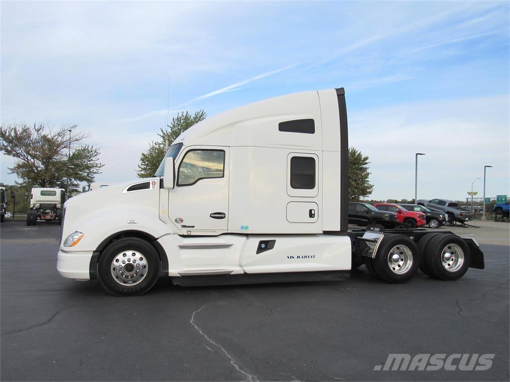 Kenworth T680 Motrici e Trattori Stradali