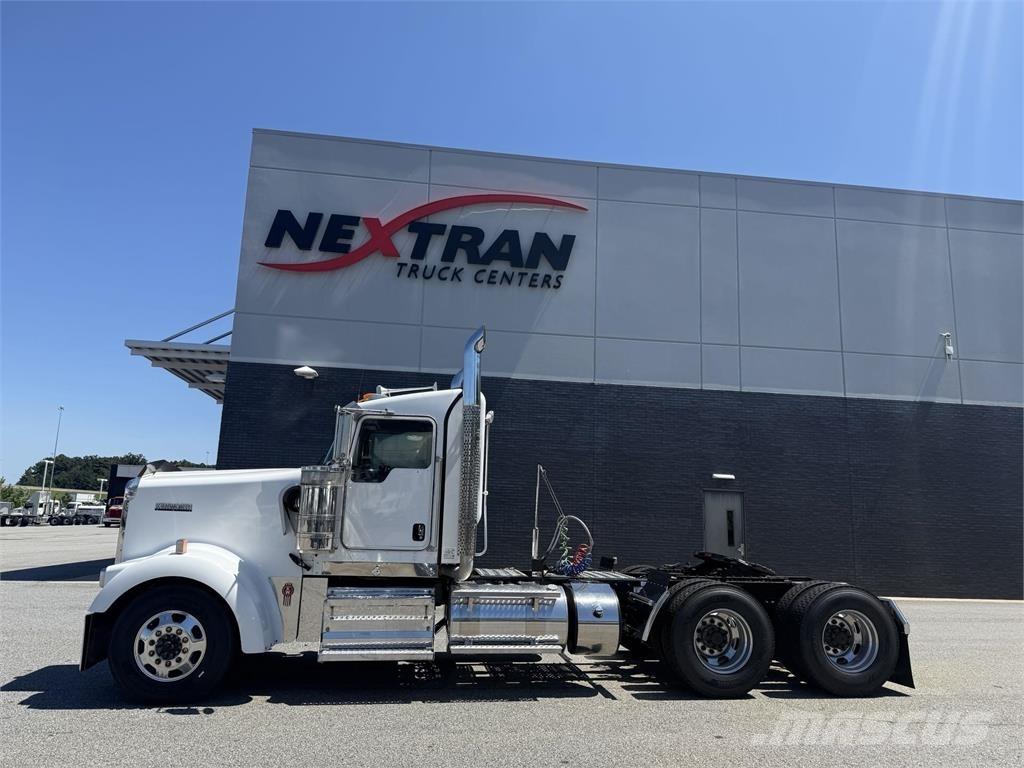 Kenworth W900 Motrici e Trattori Stradali
