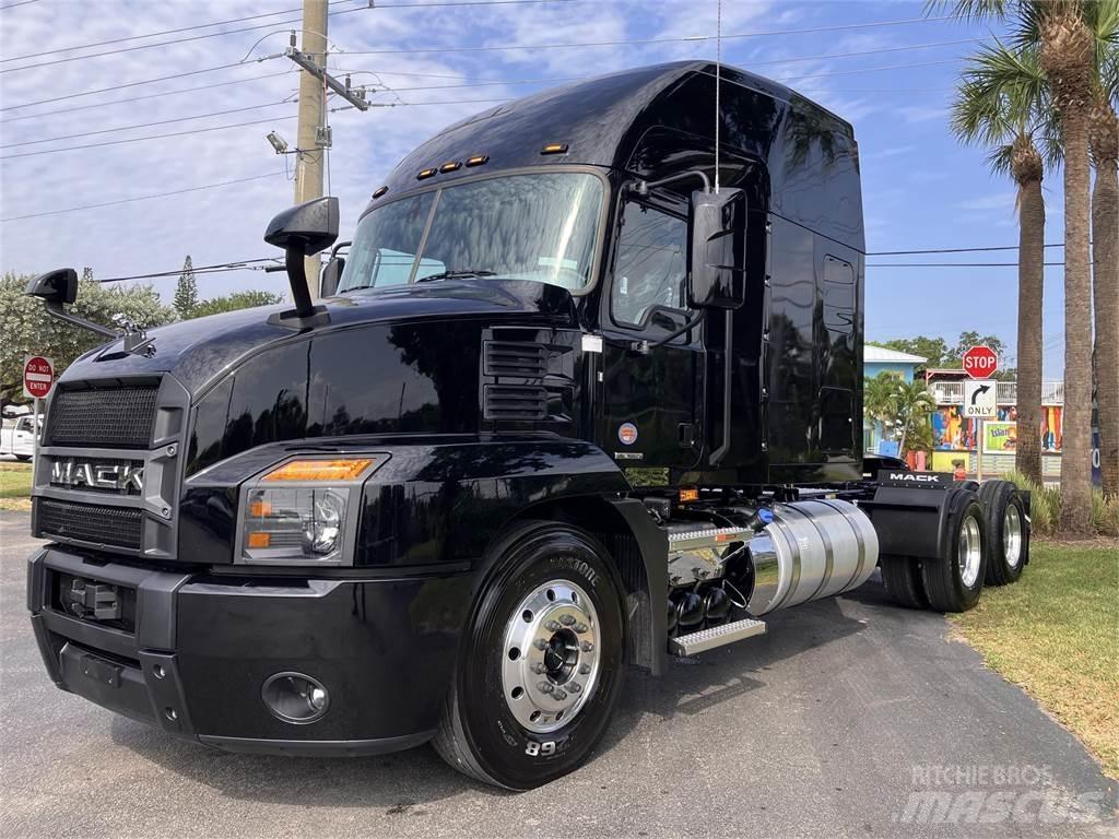 Mack AN64T Motrici e Trattori Stradali