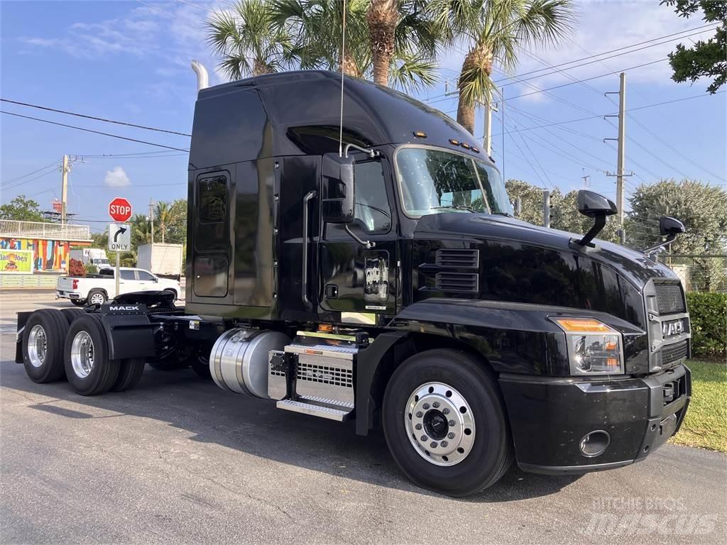 Mack AN64T Motrici e Trattori Stradali