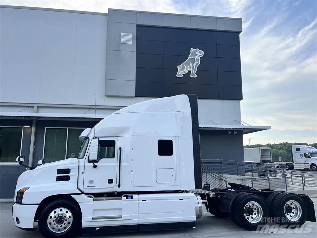 Mack AN64T Motrici e Trattori Stradali