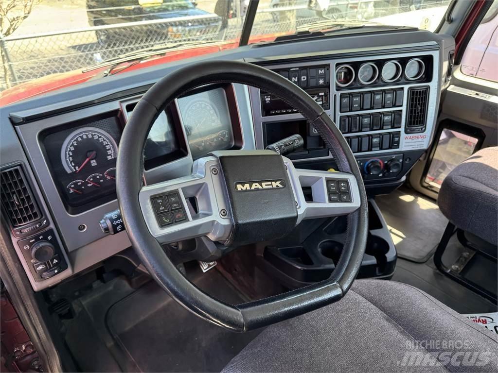 Mack AN64T Motrici e Trattori Stradali
