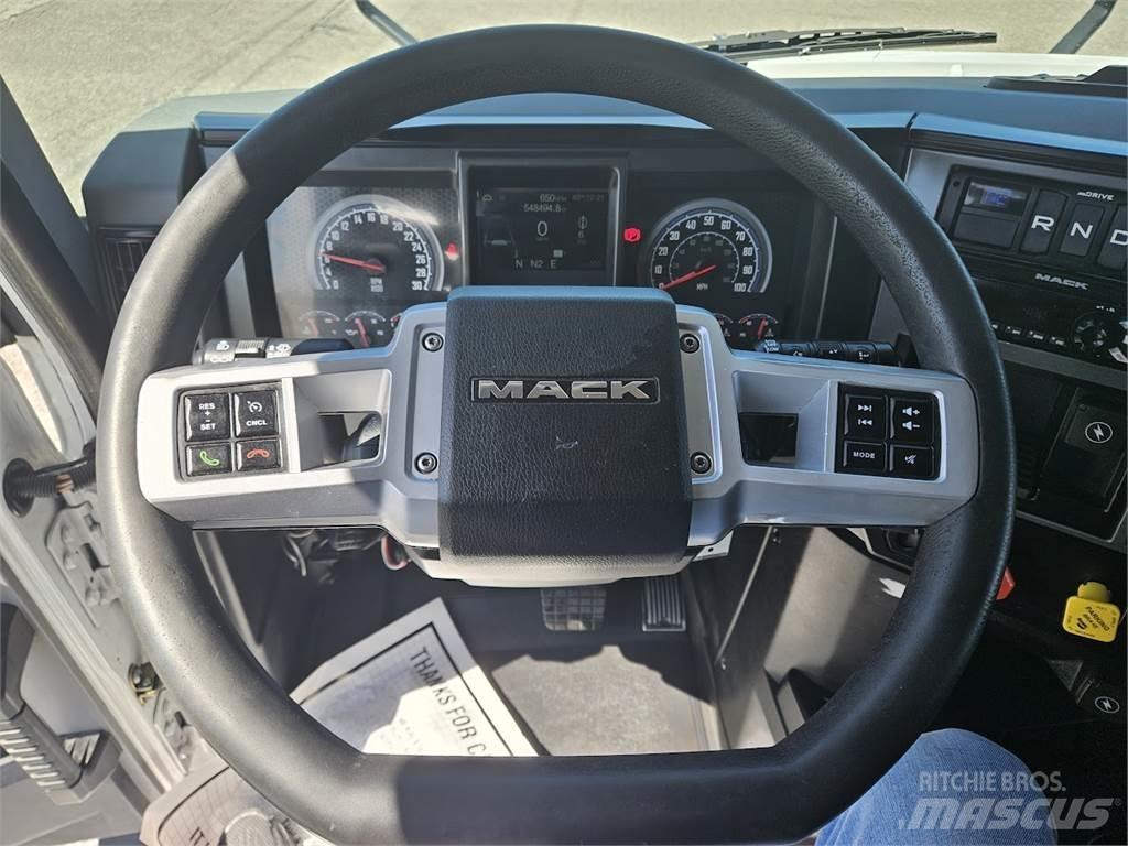 Mack AN64T Motrici e Trattori Stradali