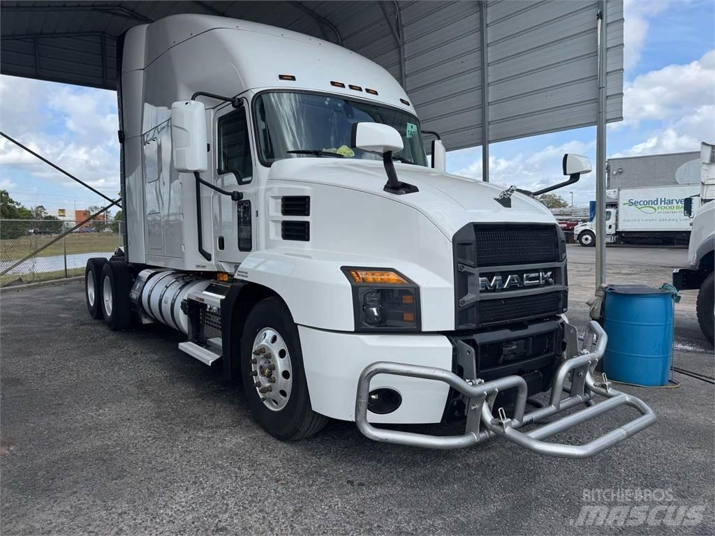 Mack AN64T Motrici e Trattori Stradali