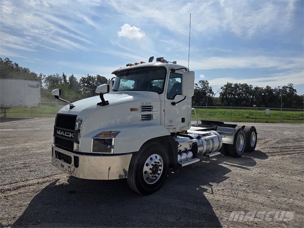 Mack AN64T Motrici e Trattori Stradali
