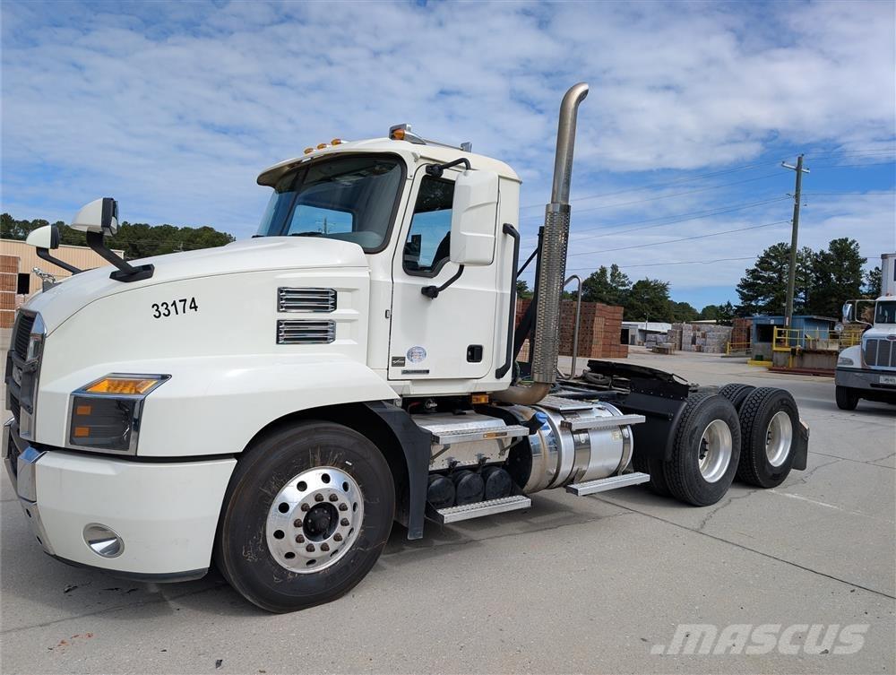 Mack AN64T Motrici e Trattori Stradali