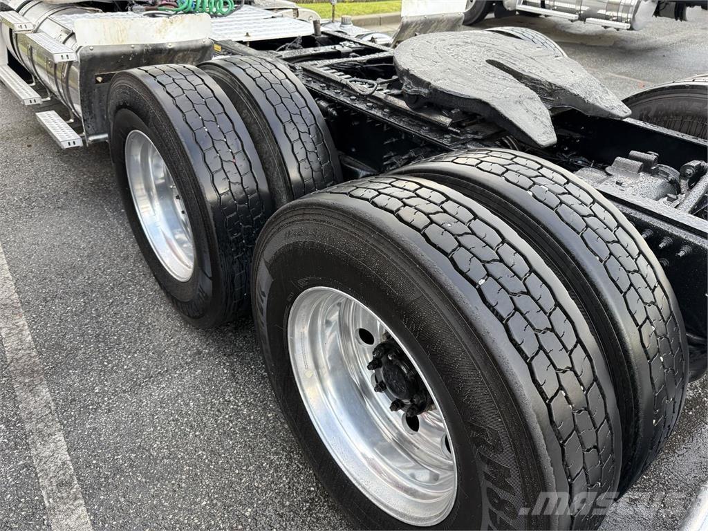 Mack CHU613 Motrici e Trattori Stradali