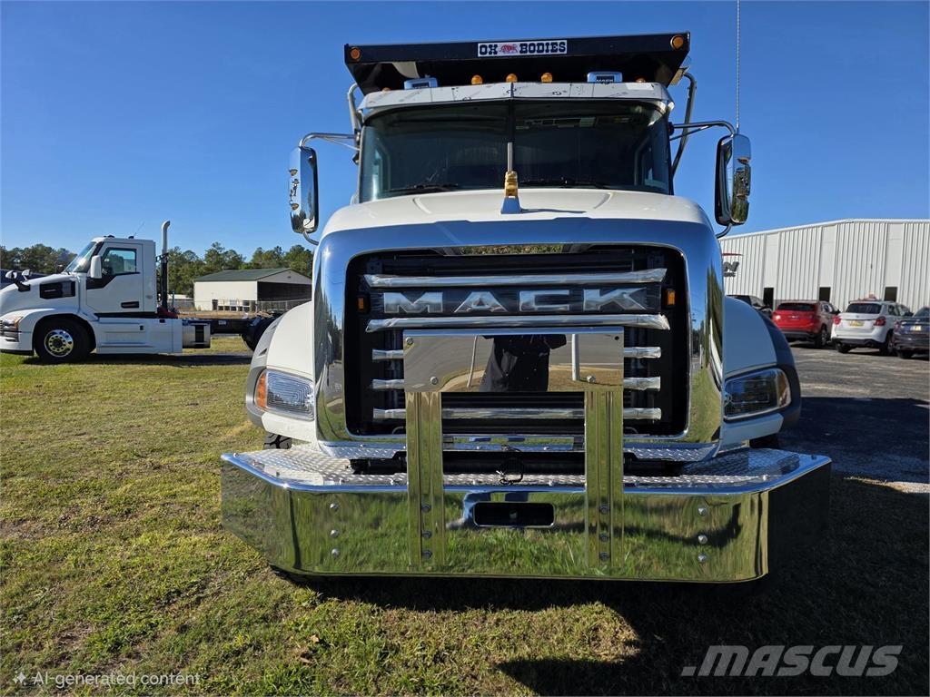 Mack GR64B Camion ribaltabili