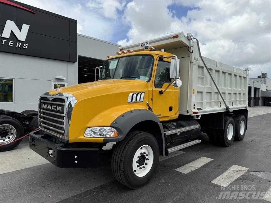 Mack GR64BRX Camion ribaltabili