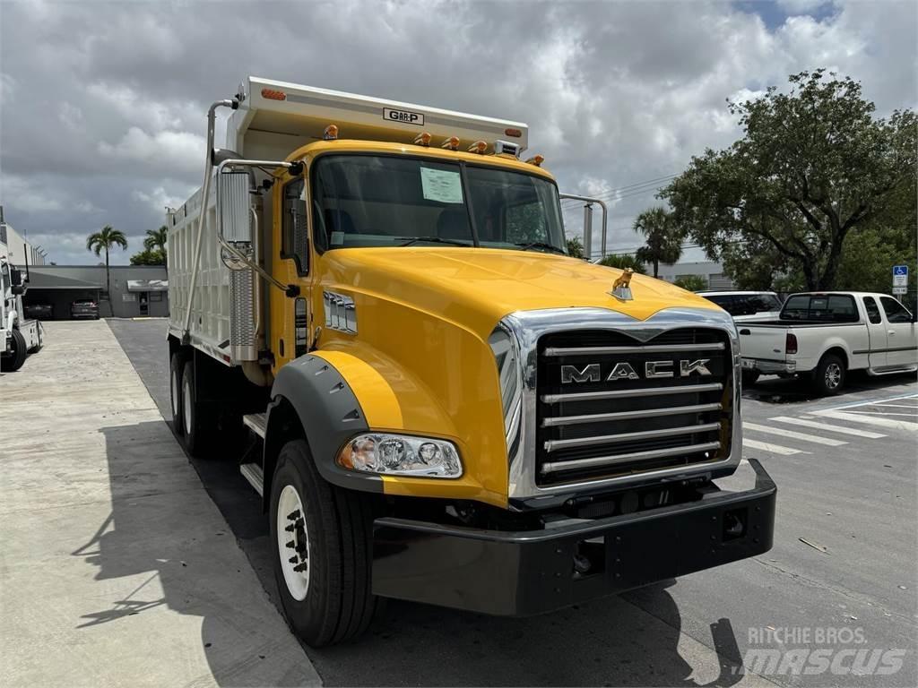 Mack GR64BRX Camion ribaltabili