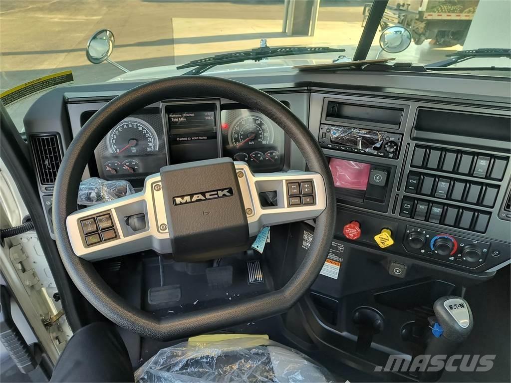 Mack GR64BX Camion ribaltabili