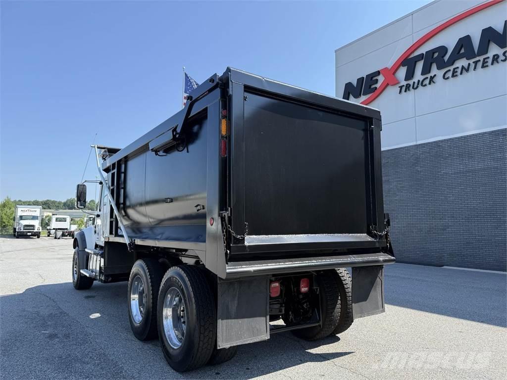 Mack GR64F Camion ribaltabili
