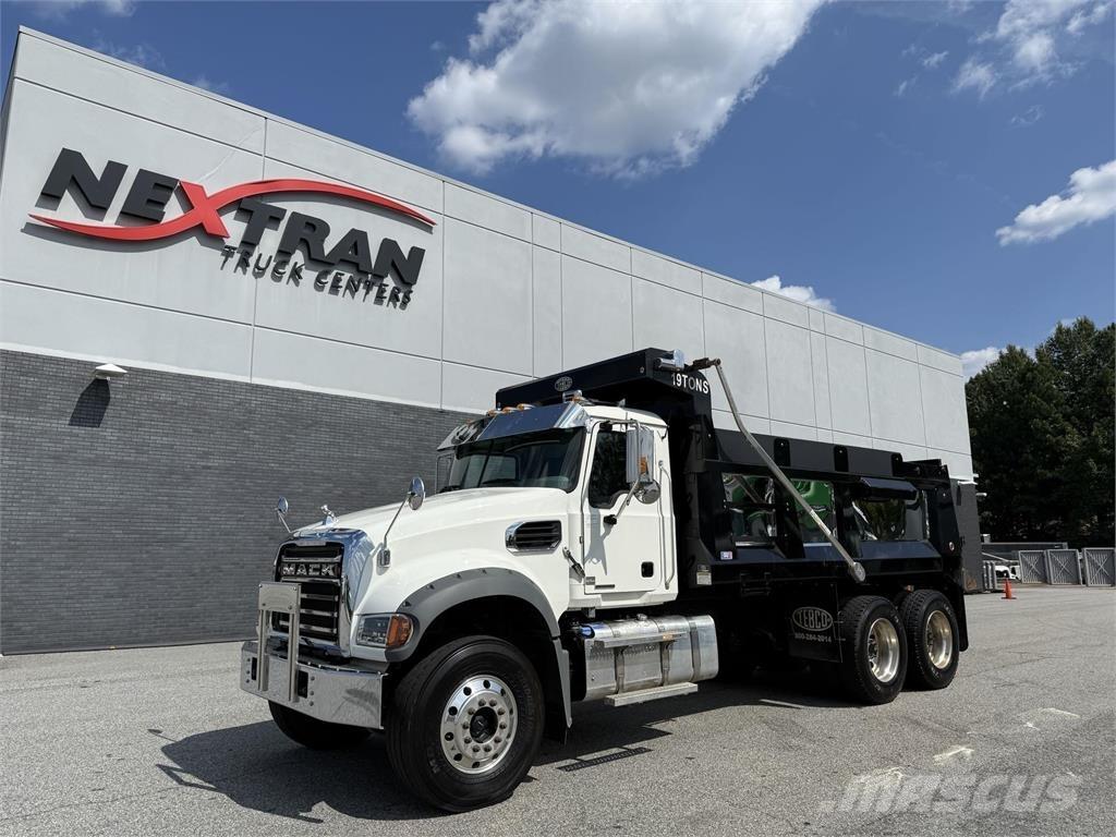 Mack GR64F Camion ribaltabili