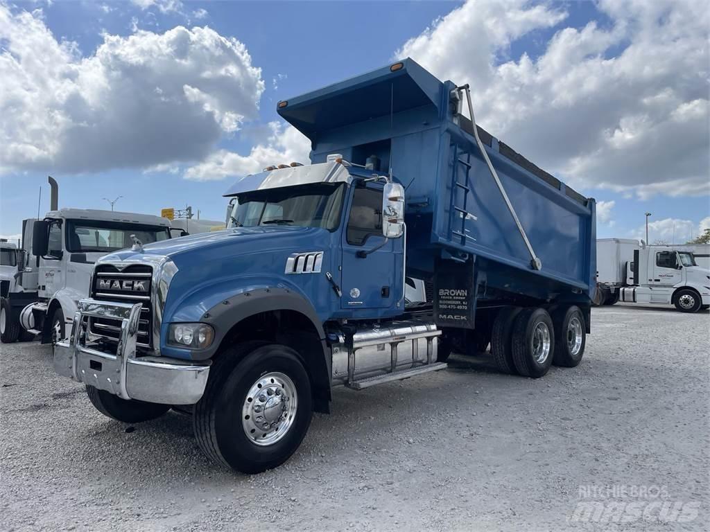 Mack GR64FR Camion ribaltabili