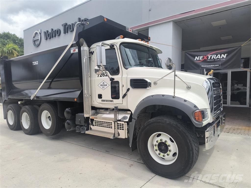 Mack GR64FR Camion ribaltabili