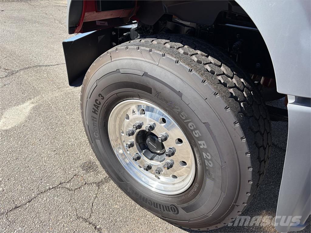 Mack GR64FR Betoniere