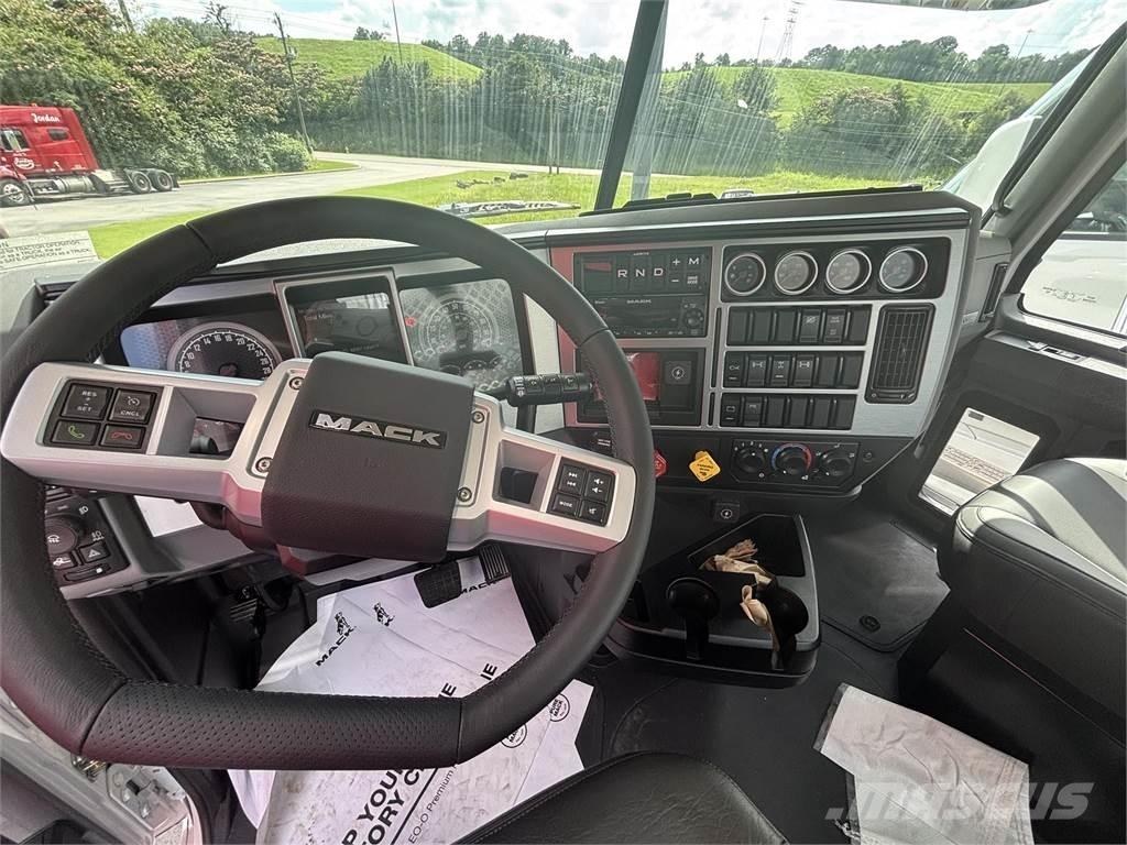 Mack GR64FT Motrici e Trattori Stradali