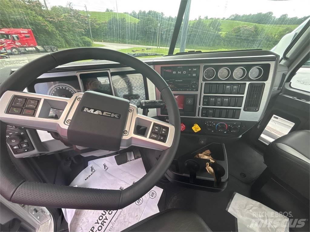 Mack GR64FT Motrici e Trattori Stradali