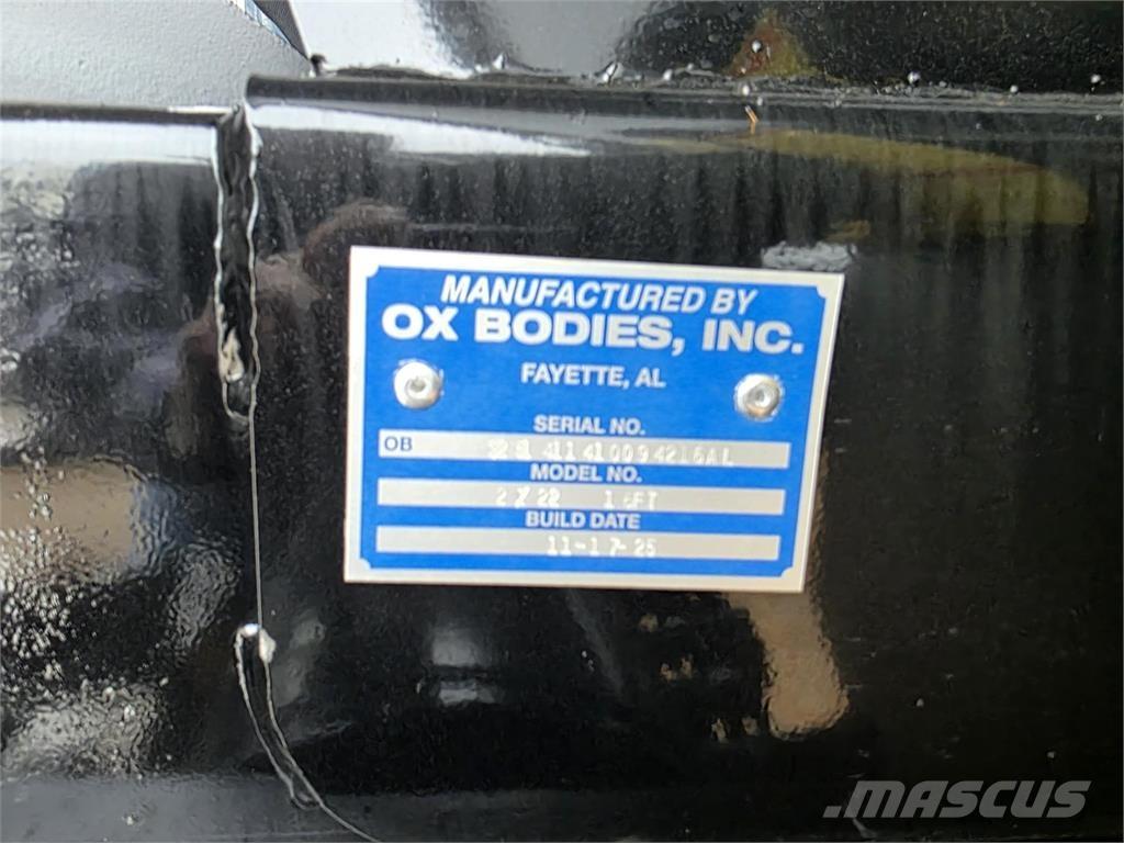 Mack GR84F Camion ribaltabili