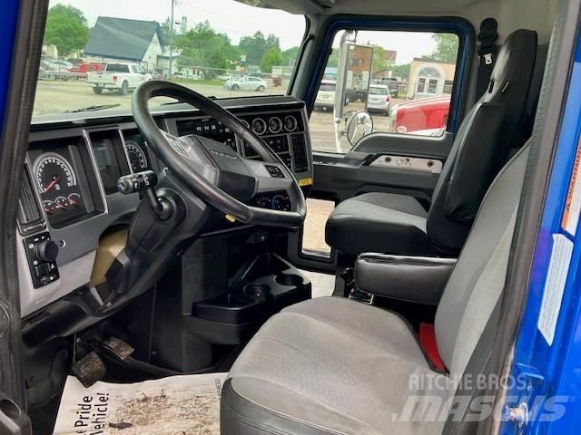 Mack Granite Autocabinati