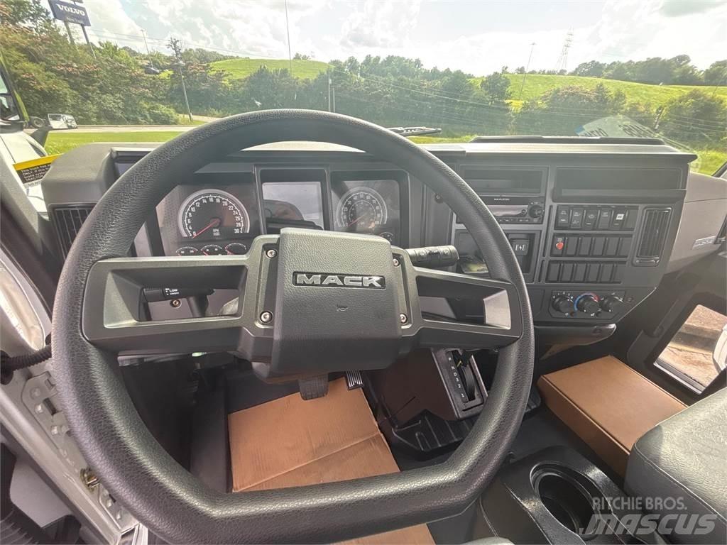 Mack MD6 42R Autocabinati