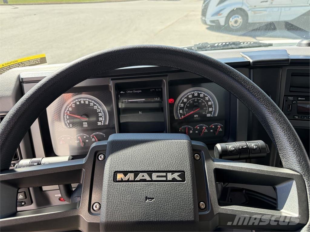 Mack MD6 42R Camion cassonati