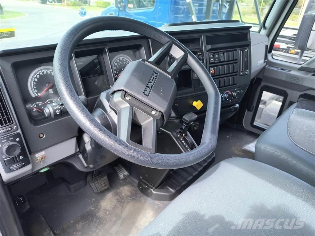 Mack MD6 42R Camion cassonati