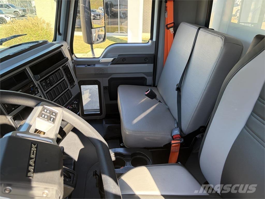 Mack MD6 42R Camion cassonati