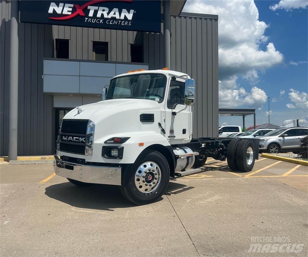 Mack MD642 Autocabinati