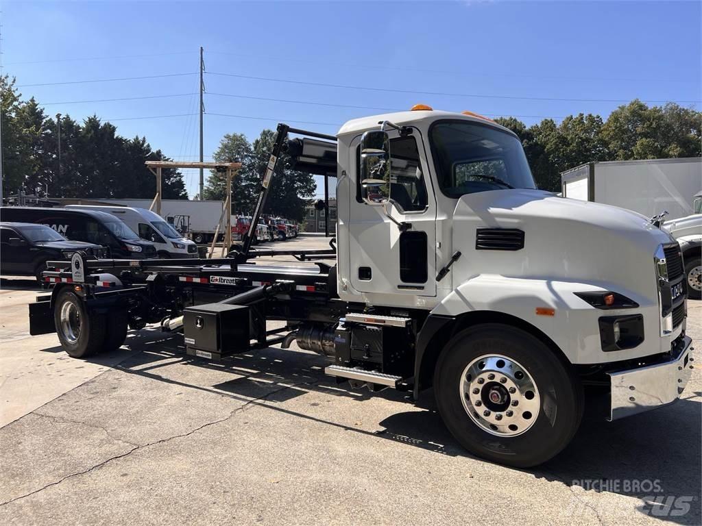 Mack MD7 42R Autocabinati